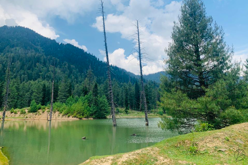 a lake in kashmir